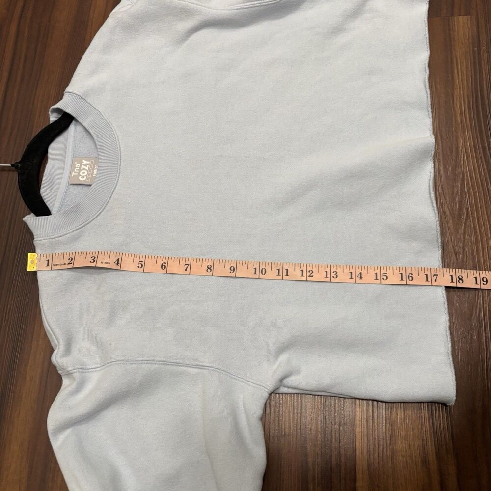 Aritzia Tna Sz Small Light Blue Cozy Fleece Perfect Cropped Raw Hem Sweatshirt - Picture 7 of 8